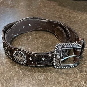 XL Ariat leather belt